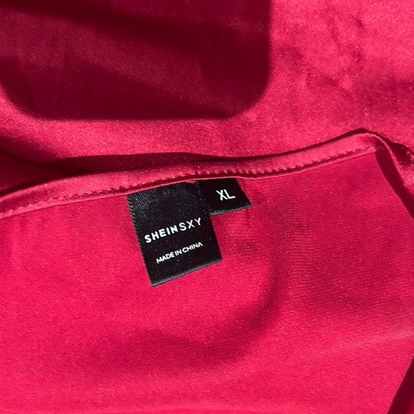 Red satin mini dress - Picture 2 of 4